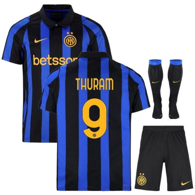 Kit Enfant Inter Milan Thuram 2026 2027 Pas Cher - 90+3 | Maillot de Foot Enfant Pas Cher 2026 2027