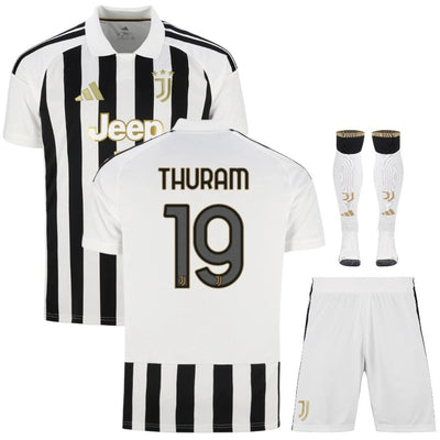 Kit Enfant Juventus Thuram 2026 2027 Pas Cher - 90+3 | Maillot de Foot Enfant Pas Cher 2026 2027
