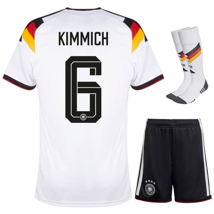 Kit Enfant Kimmich Allemagne 2026 2027 Pas Cher - 90+3 | Maillot de Foot Enfant Pas Cher 2026 2027