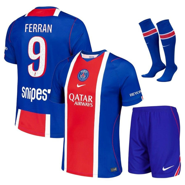 Maillot PSG Ferran 2026 2027 Pas Cher Maillot Kit Enfant - 90+3 - Maillot de Foot Pas Cher