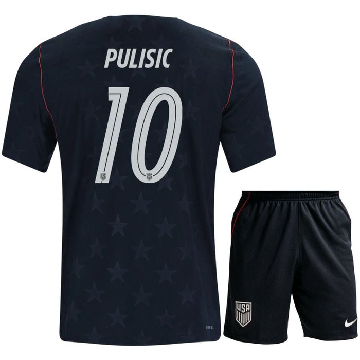 Kit Enfant USA Pulisic Coupe du Monde 2026 2027 Pas Cher - 90+3 | Maillot de Foot Enfant Pas Cher 2026 2027